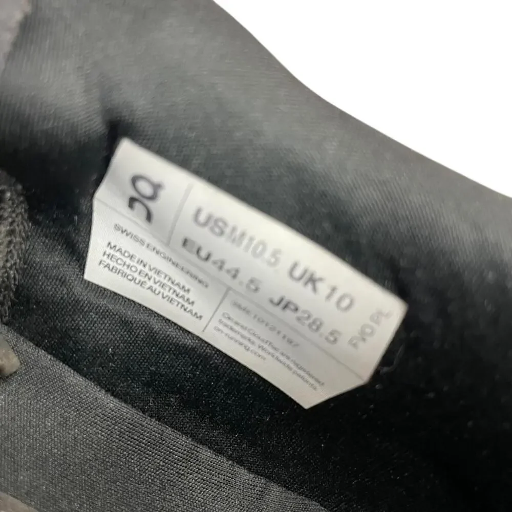 On cloud black trainers size